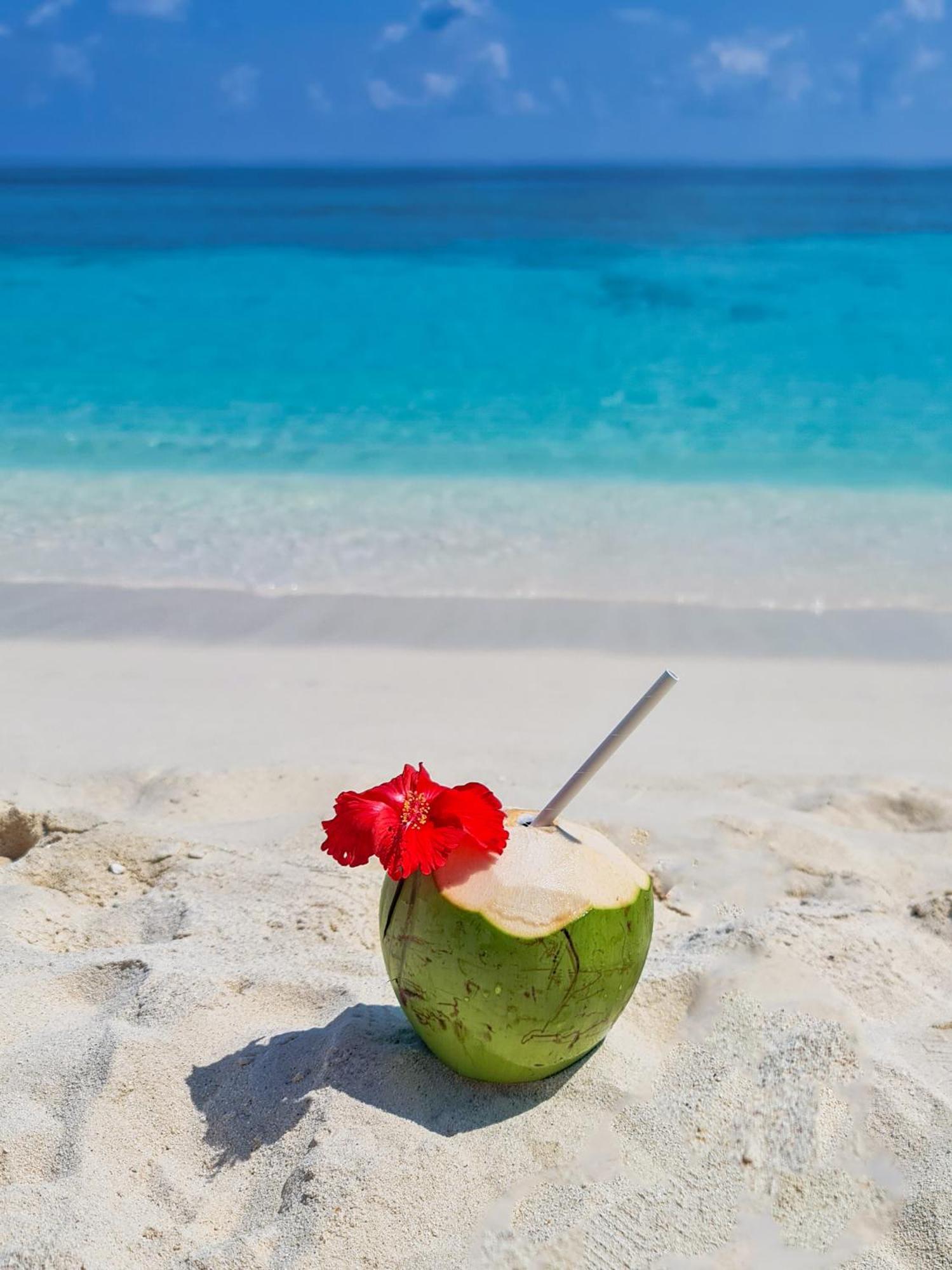 Ukulhas Villa Oceanview Hotel & Spa ภายนอก รูปภาพ