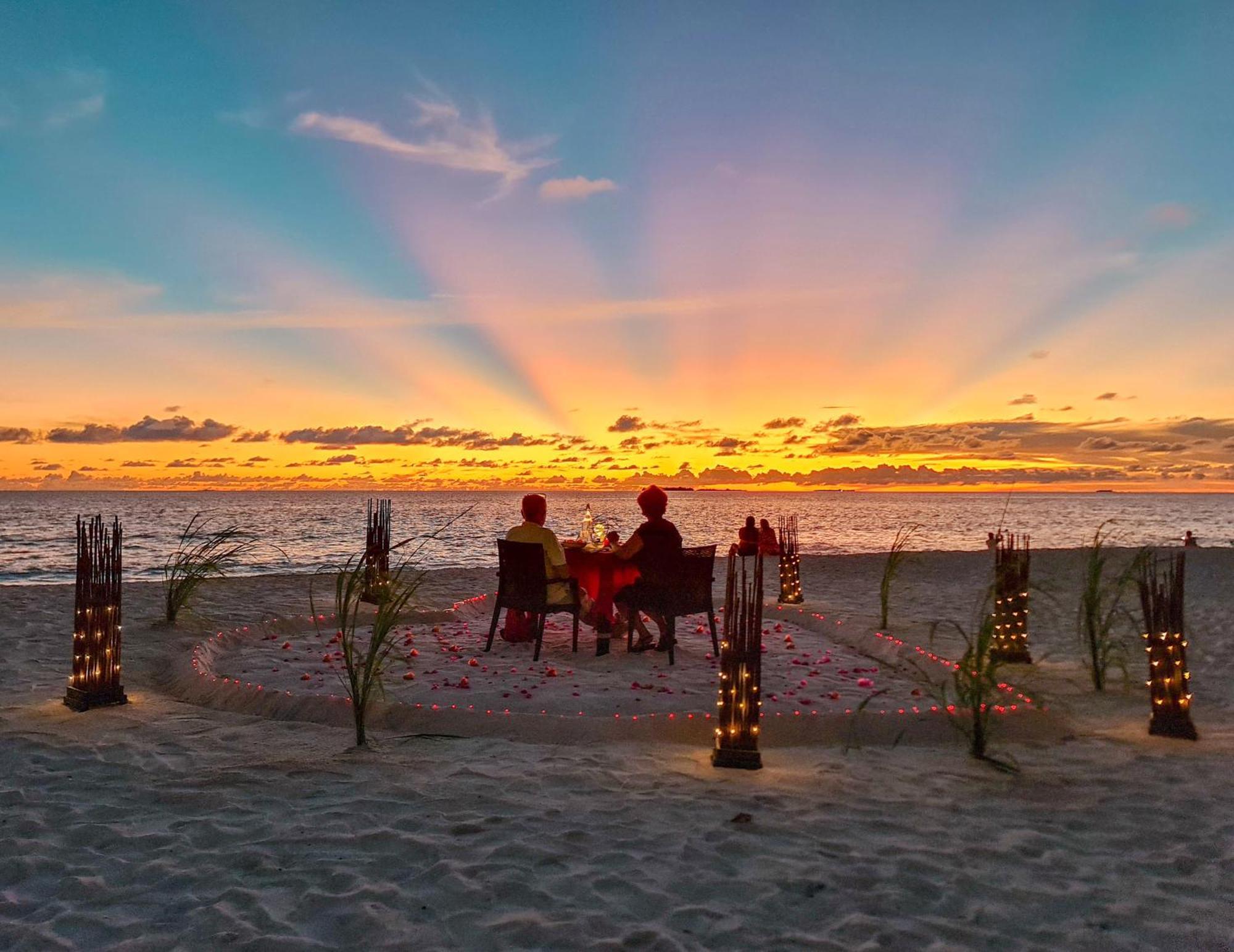 Ukulhas Villa Oceanview Hotel & Spa ภายนอก รูปภาพ