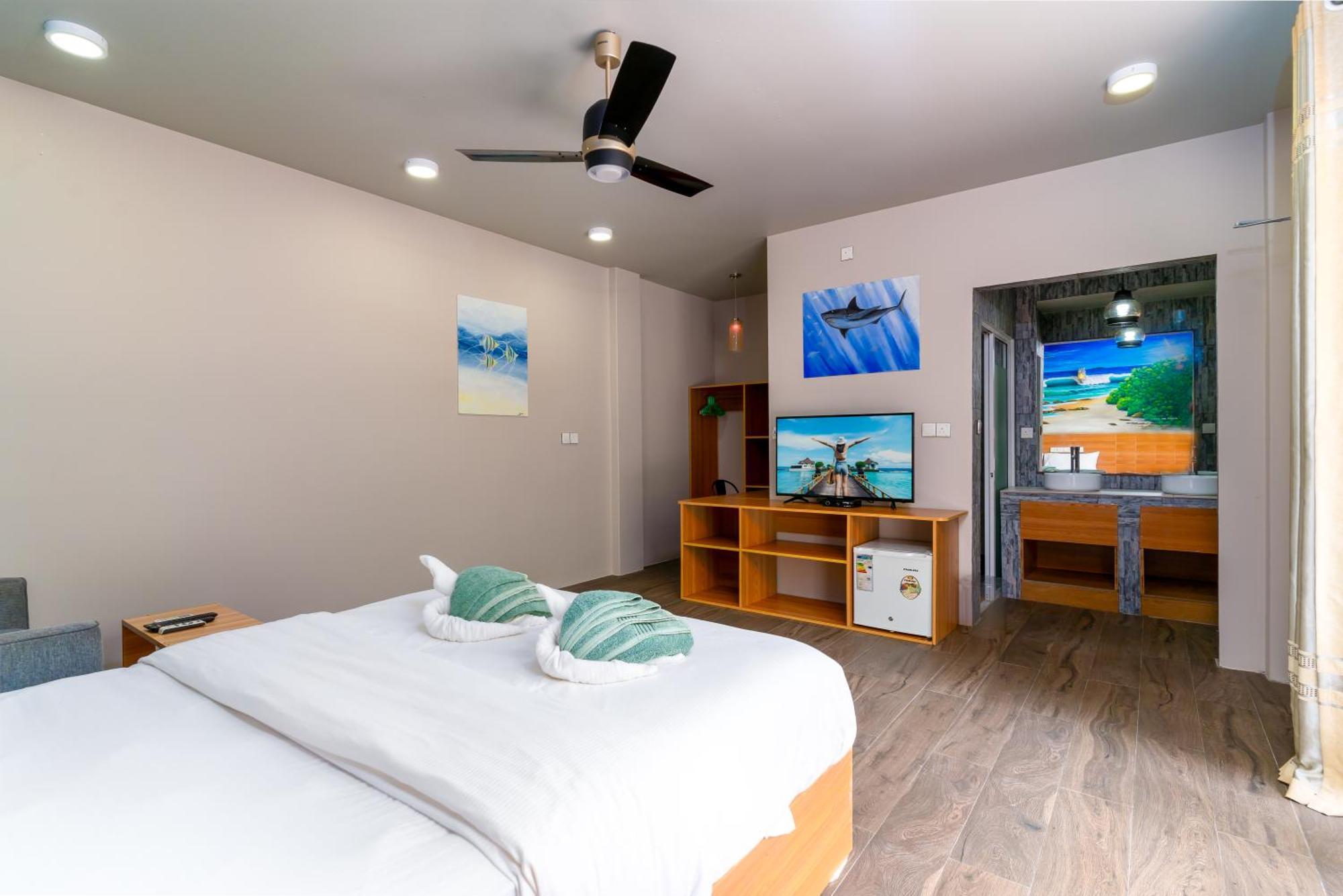 Ukulhas Villa Oceanview Hotel & Spa ภายนอก รูปภาพ